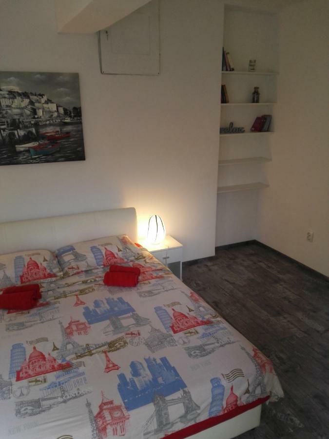 Apartment "M&M" Free Parking Солин Экстерьер фото